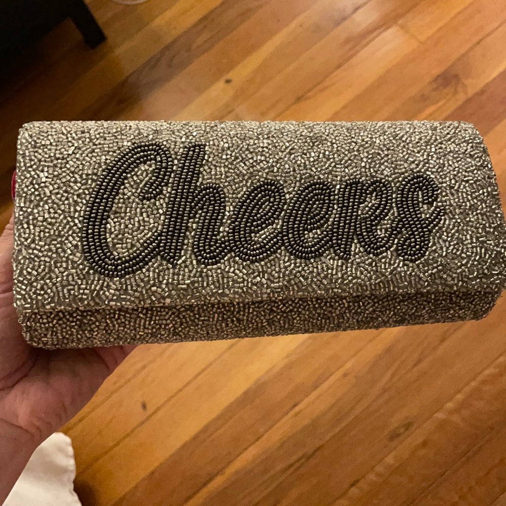 Island to the east side purse